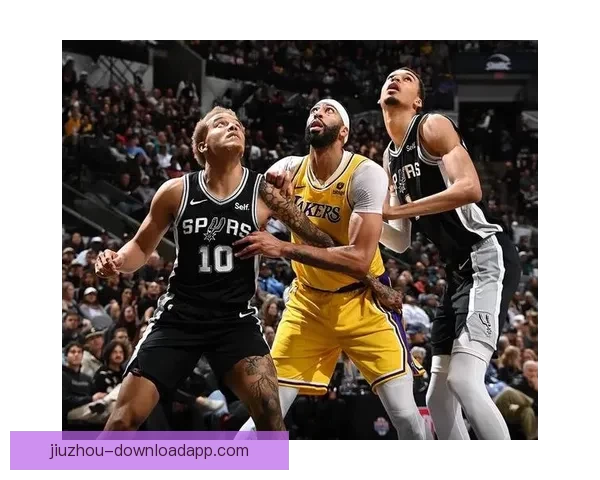 国王惨败黄蜂44分赛后球队官推调侃称最终比分自行查阅NBA官网